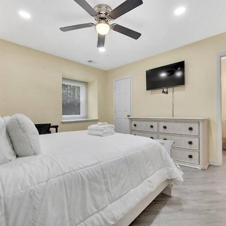 Cozy 2 Bedroom Duplex In Charlotte, Jacuzzi, Sleeps 6 Plus 2 Esterno foto