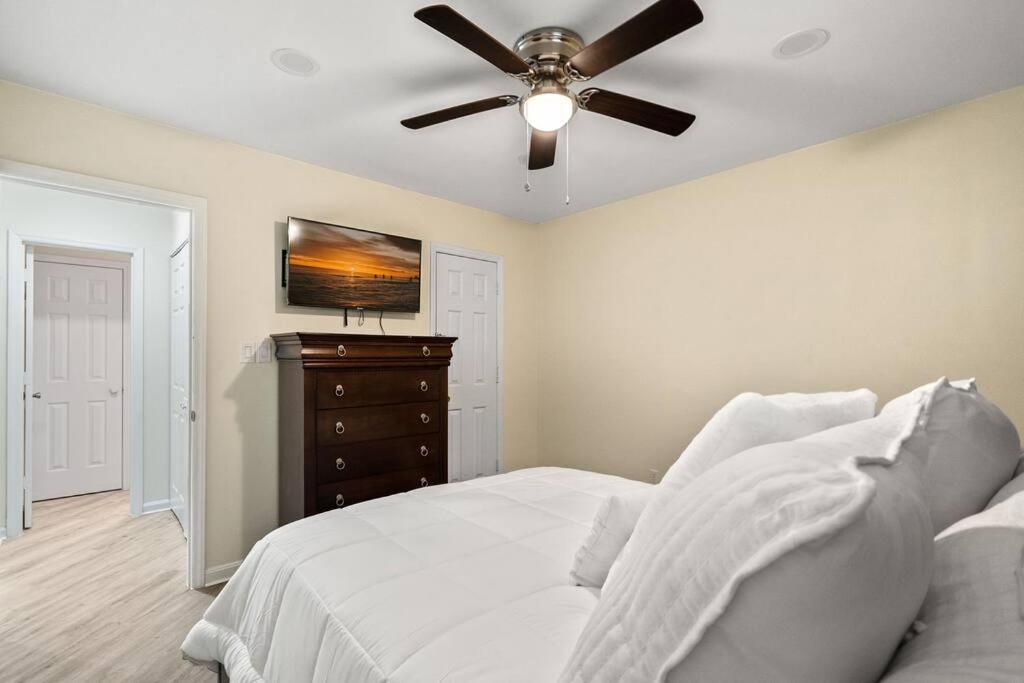 Cozy 2 Bedroom Duplex In Charlotte, Jacuzzi, Sleeps 6 Plus 2 Esterno foto