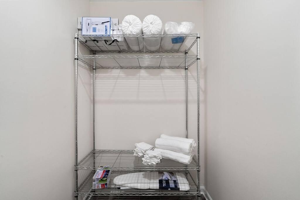 Cozy 2 Bedroom Duplex In Charlotte, Jacuzzi, Sleeps 6 Plus 2 Esterno foto