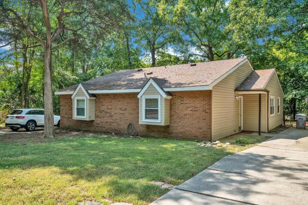 Cozy 2 Bedroom Duplex In Charlotte, Jacuzzi, Sleeps 6 Plus 2 Esterno foto